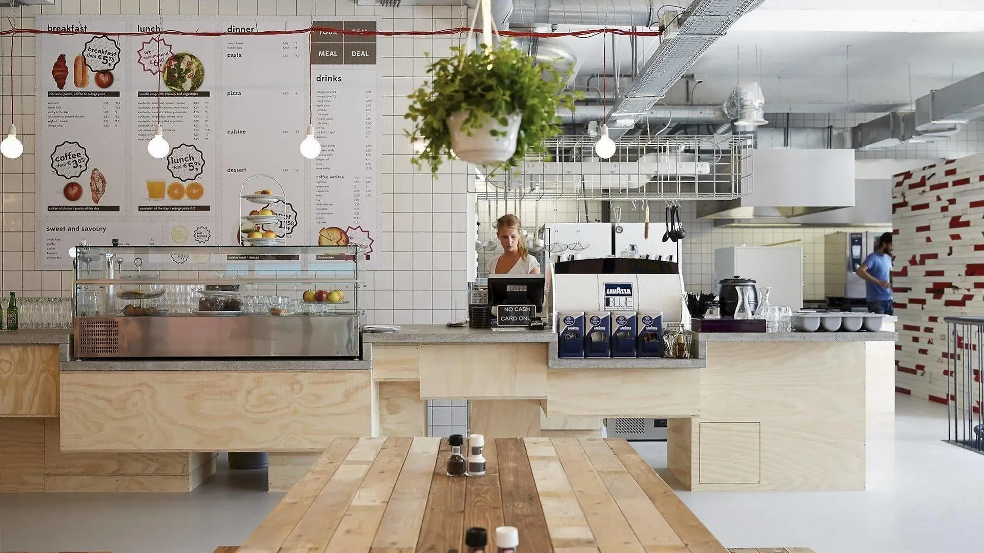 Отель The Social Hub Amsterdam West